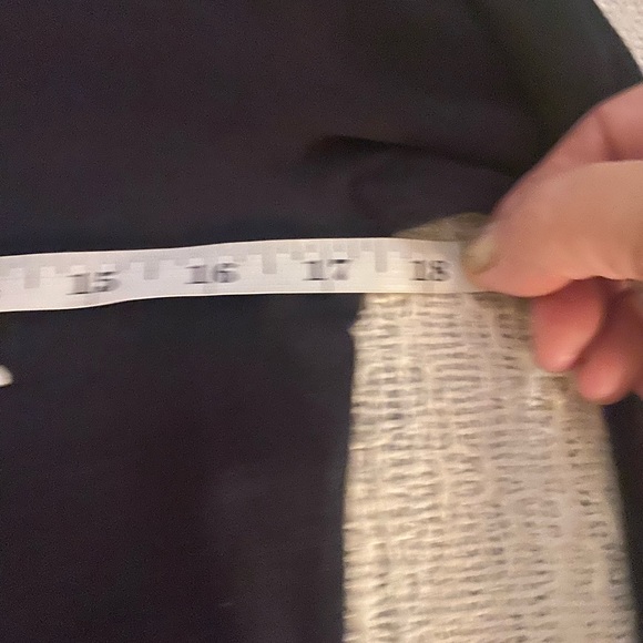 Golden nugget tee L/XL - Picture 7 of 7